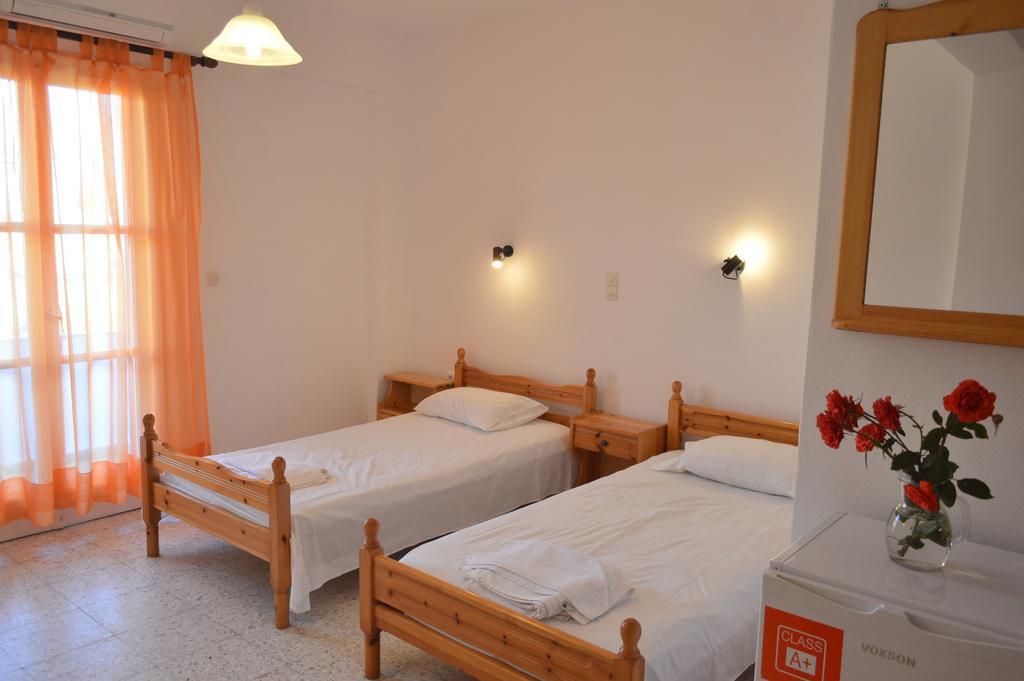 Koukos Hotel Agia Theodoti Екстериор снимка